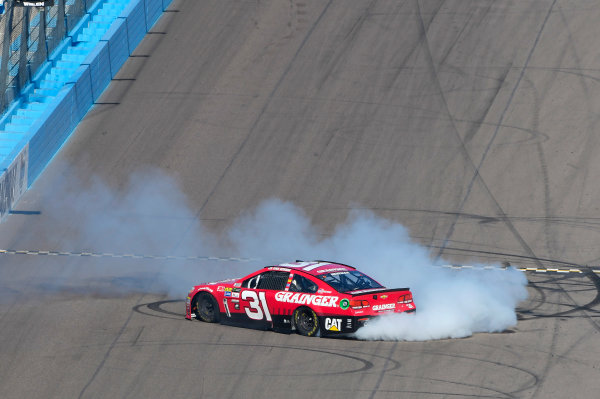 2017 Monster Energy NASCAR Cup Series
Camping World 500
Phoenix International Raceway, Avondale, AZ USA
Sunday 19 March 2017
Ryan Newman wins Phoenix
World Copyright: Nigel Kinrade/LAT Images
ref: Digital Image _DSC1231 2017 Monster Energy NASCAR Cup Series
Camping World 500
Phoenix International Raceway, Avondale, AZ USA
Sunday 19 March 2017
Ryan Newman wins Phoenix
World Copyright: Nigel Kinrade/LAT Images
ref: Digital Image _DSC1231