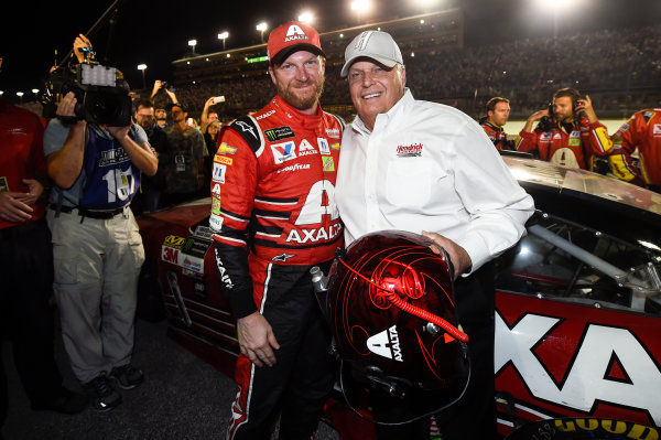 Monster Energy NASCAR Cup Series
Ford EcoBoost 400
Homestead-Miami Speedway, Homestead, FL USA
Sunday 19 November 2017
Dale Earnhardt Jr, Hendrick Motorsports, Axalta Chevrolet SS and Car owner Rick Hendrick.
World Copyright: John K Harrelson
LAT Images