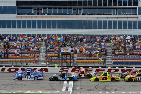 7-8 September, 2013, Newton, Iowa USA
Ross Chastain, James Buescher, Johnny Sauter, Ty Dillon, Matt Crafton, German Quiroga Jr, Darrell Wallace Jr cross the finish line for the final restart
©2013, Scott R LePage
LAT Photo USA