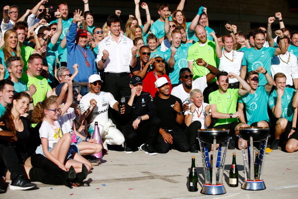 Circuit of the Americas, Austin, Texas, United States of America.
Sunday 22 October 2017.
Lewis Hamilton, Mercedes AMG, Valtteri Bottas, Mercedes AMG, Nicholas Hamilton and Usain Bolt celebrate Constructors’ Championship victory with the rest of the team.
World Copyright: Andy Hone/LAT Images
ref: Digital Image _ONY2554 Circuit of the Americas, Austin, Texas, United States of America.
Sunday 22 October 2017.
Lewis Hamilton, Mercedes AMG, Valtteri Bottas, Mercedes AMG, Nicholas Hamilton and Usain Bolt celebrate Constructors’ Championship victory with the rest of the team.
World Copyright: Andy Hone/LAT Images
ref: Digital Image _ONY2554
