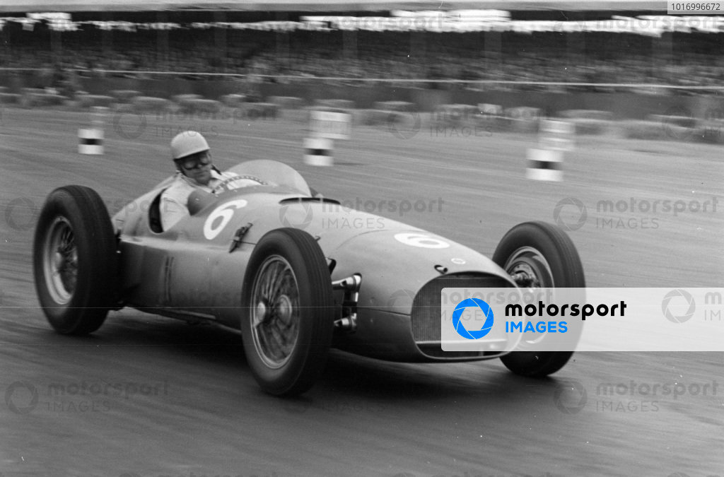 Reg Parnell, BRM P15. Reg Parnell, BRM P15.