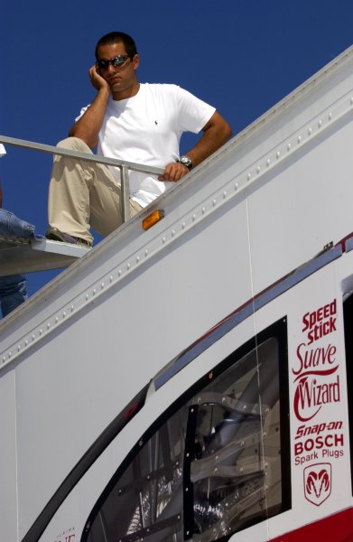 NASCAR Winton Cup Ford 400, Homestead-Miami Speedway, Homestead, Florida, USA 17 November,2002
Formula One driver Juan Pablo Montoya hangs out among the transporters in the Winston Cup Garage.
Copyright-F
Peirce Williams/MMP-Inc. 2002
LAT Photographic NASCAR Winton Cup Ford 400, Homestead-Miami Speedway, Homestead, Florida, USA 17 November,2002
Formula One driver Juan Pablo Montoya hangs out among the transporters in the Winston Cup Garage.
Copyright-F
Peirce Williams/MMP-Inc. 2002
LAT Photographic