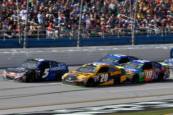 Monster Energy NASCAR Cup Series
Alabama 500
Talladega Superspeedway
Talladega, AL USA
Sunday 15 October 2017
Kasey Kahne, Hendrick Motorsports, Farmers Insurance Chevrolet SS, Matt Kenseth, Joe Gibbs Racing, DEWALT Flexvolt Toyota Camry, and Kyle Busch, Joe Gibbs Racing, M&M's Toyota Camry
World Copyright: Rusty Jarrett
LAT Images