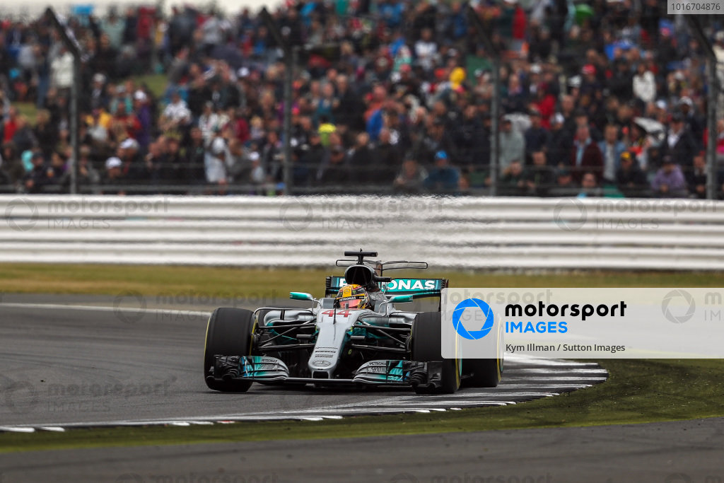 Lewis Hamilton (GBR) MercedesBenz F1 W08 Hybrid at Formula One World