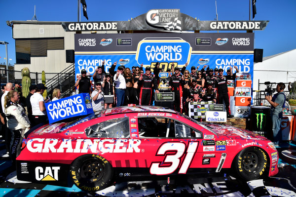 2017 Monster Energy NASCAR Cup Series
Camping World 500
Phoenix International Raceway, Avondale, AZ USA
Sunday 19 March 2017
Ryan Newman wins
World Copyright: Rusty Jarrett/LAT Images
ref: Digital Image 17PHX1rj_3094 2017 Monster Energy NASCAR Cup Series
Camping World 500
Phoenix International Raceway, Avondale, AZ USA
Sunday 19 March 2017
Ryan Newman wins
World Copyright: Rusty Jarrett/LAT Images
ref: Digital Image 17PHX1rj_3094