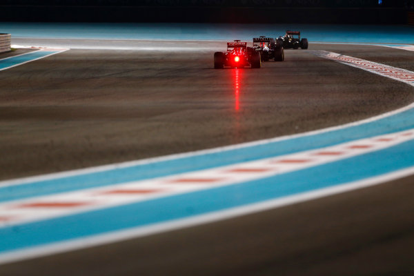Yas Marina Circuit, Abu Dhabi, United Arab Emirates.
Sunday 29 November 2015.
Daniil Kvyat, Red Bull Racing RB11 Renault, leads Carlos Sainz Jr, Toro Rosso STR10 Renault.
World Copyright: Sam Bloxham/LAT Photographic
ref: Digital Image _SBL9425 Yas Marina Circuit, Abu Dhabi, United Arab Emirates.
Sunday 29 November 2015.
Daniil Kvyat, Red Bull Racing RB11 Renault, leads Carlos Sainz Jr, Toro Rosso STR10 Renault.
World Copyright: Sam Bloxham/LAT Photographic
ref: Digital Image _SBL9425