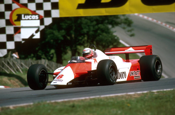 Brands Hatch, England.
16-18 July 1982.
Niki Lauda (McLaren MP4B Ford) 1st position at Druids.
Ref-82 GB 33.
World Copyright - LAT Photographic