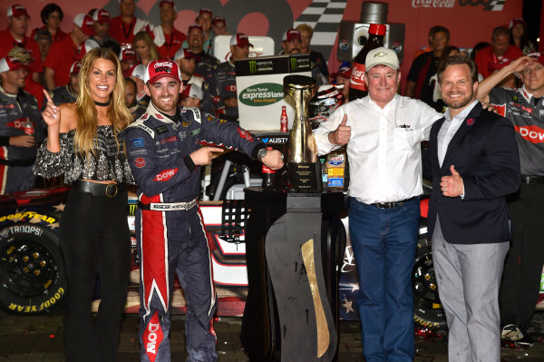 Monster Energy NASCAR Cup Series
Coca-Cola 600
Charlotte Motor Speedway, Concord, NC USA
Monday 29 May 2017
Austin Dillon, Richard Childress Racing, Dow Salutes Veterans Chevrolet SS celebrates his win in Victory Lane
World Copyright: Nigel Kinrade
LAT Images
ref: Digital Image 17CLT2nk10526