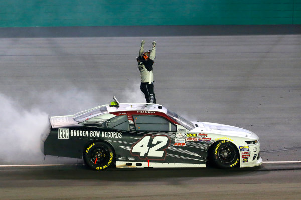 NASCAR XFINITY Series
VisitMyrtleBeach.com 300
Kentucky Speedway
Sparta, KY USA
Saturday 23 September 2017
Tyler Reddick, BBR/Jason Aldean Chevrolet Camaro celebrates his win with a burnout
World Copyright: Russell LaBounty
LAT Images NASCAR XFINITY Series
VisitMyrtleBeach.com 300
Kentucky Speedway
Sparta, KY USA
Saturday 23 September 2017
Tyler Reddick, BBR/Jason Aldean Chevrolet Camaro celebrates his win with a burnout
World Copyright: Russell LaBounty
LAT Images