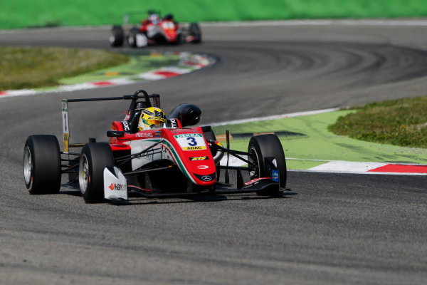 2017 FIA Formula 3 European Championship.
Round 2 - Monza, Italy.
Sunday 30 April 2017.
Maximilian G?nther, Prema Powerteam Dallara F317 - Mercedes-Benz
World Copyright: James Gasperotti/LAT Images
ref: Digital Image _JG14715 2017 FIA Formula 3 European Championship.
Round 2 - Monza, Italy.
Sunday 30 April 2017.
Maximilian G?nther, Prema Powerteam Dallara F317 - Mercedes-Benz
World Copyright: James Gasperotti/LAT Images
ref: Digital Image _JG14715
