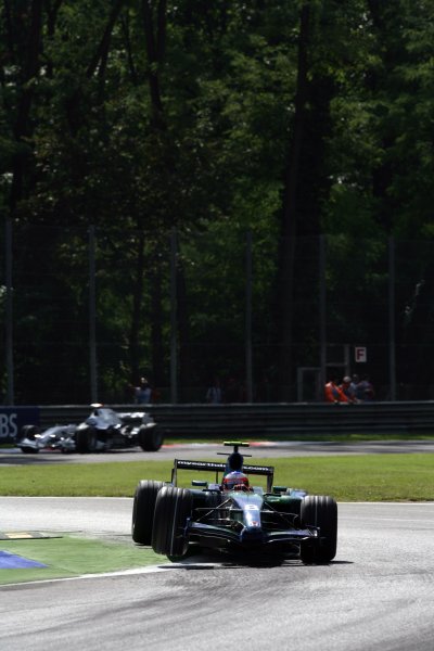 2007 Italian Grand Prix - Friday Practice
Autodromo di Monza, Monza, Italy.
7th September 2007.
Rubens Barrichello, Honda RA107. Action.
World Copyright: Steven Tee/LAT Photographic
ref: Digital Image YY2Z8388 2007 Italian Grand Prix - Friday Practice
Autodromo di Monza, Monza, Italy.
7th September 2007.
Rubens Barrichello, Honda RA107. Action.
World Copyright: Steven Tee/LAT Photographic
ref: Digital Image YY2Z8388
