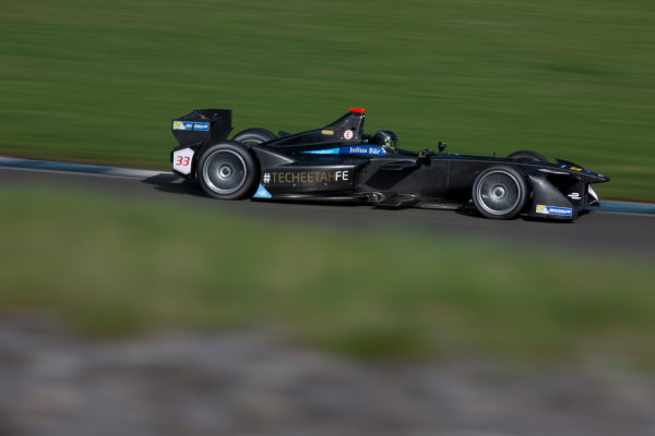 FIA Formula E Second Pre-Season Testing Event.
Donington Park Racecourse,
Derby, United Kingdom.
Ma Qing Hua, Techteetah, Spark-Renault.
Photo: Alastair Staley / LAT
ref: Digital Image 585A7131
FIA Formula E Second Pre-Season Testing Event.
Donington Park Racecourse,
Derby, United Kingdom.
Ma Qing Hua, Techteetah, Spark-Renault.
Photo: Alastair Staley / LAT
ref: Digital Image 585A7131