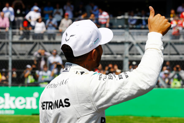 Autodromo Hermanos Rodriguez, Mexico City, Mexico.
Saturday 28 October 2017.
Lewis Hamilton, Mercedes AMG, gives a thumbs-up to the crowd after qualifying third.
World Copyright: Steven Tee/LAT Images
ref: Digital Image _R3I5420 Autodromo Hermanos Rodriguez, Mexico City, Mexico.
Saturday 28 October 2017.
Lewis Hamilton, Mercedes AMG, gives a thumbs-up to the crowd after qualifying third.
World Copyright: Steven Tee/LAT Images
ref: Digital Image _R3I5420