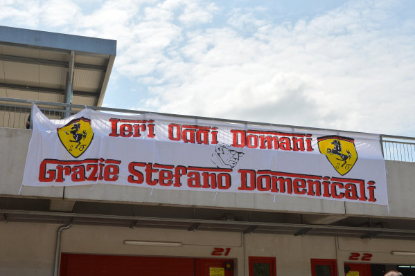 Banner thanking Stefano Domenicali (ITA).
Ayrton Senna and Roland Ratzenberger Tribute Weekend, Imola, San Marino, Italy, 1-4 May 2014.
Banner thanking Stefano Domenicali (ITA).
Ayrton Senna and Roland Ratzenberger Tribute Weekend, Imola, San Marino, Italy, 1-4 May 2014.