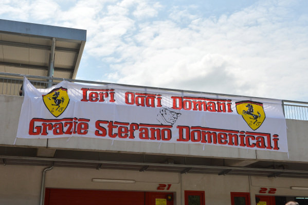 Banner thanking Stefano Domenicali (ITA).
Ayrton Senna and Roland Ratzenberger Tribute Weekend, Imola, San Marino, Italy, 1-4 May 2014.
