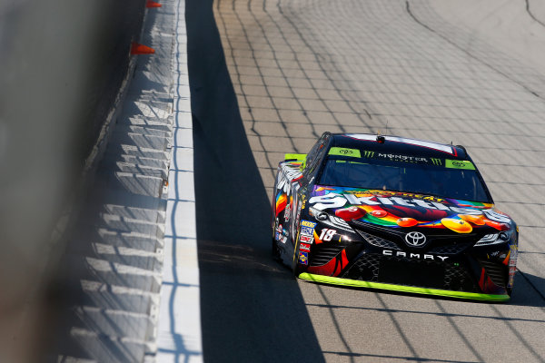 Monster Energy NASCAR Cup Series
Tales of the Turtles 400
Chicagoland Speedway, Joliet, IL USA
Friday 15 September 2017
Kyle Busch, Joe Gibbs Racing, Skittles Sweet Heat Toyota Camry
World Copyright: Lesley Ann Miller
LAT Images