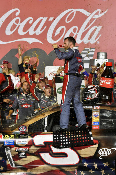 Monster Energy NASCAR Cup Series
Coca-Cola 600
Charlotte Motor Speedway, Concord, NC USA
Monday 29 May 2017
Austin Dillon, Richard Childress Racing, Dow Salutes Veterans Chevrolet SS celebrates his win in Victory Lane
World Copyright: Nigel Kinrade
LAT Images
ref: Digital Image 17CLT2nk10656 Monster Energy NASCAR Cup Series
Coca-Cola 600
Charlotte Motor Speedway, Concord, NC USA
Monday 29 May 2017
Austin Dillon, Richard Childress Racing, Dow Salutes Veterans Chevrolet SS celebrates his win in Victory Lane
World Copyright: Nigel Kinrade
LAT Images
ref: Digital Image 17CLT2nk10656