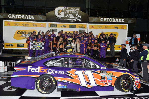 2017 NASCAR Monster Energy Cup - Can-Am Duels
Daytona International Speedway, Daytona Beach, FL USA
Thursday 23 February 2017
Denny Hamlin, FedEx Express Toyota Camry celebrates in Victory Lane
World Copyright: Nigel Kinrade/LAT Images
ref: Digital Image 17DAY2nk06773 2017 NASCAR Monster Energy Cup - Can-Am Duels
Daytona International Speedway, Daytona Beach, FL USA
Thursday 23 February 2017
Denny Hamlin, FedEx Express Toyota Camry celebrates in Victory Lane
World Copyright: Nigel Kinrade/LAT Images
ref: Digital Image 17DAY2nk06773