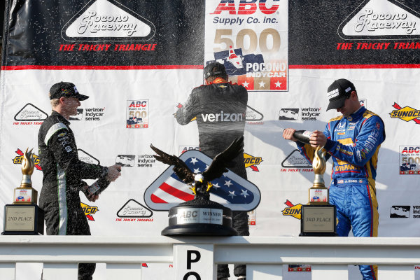 Verizon IndyCar Series
ABC Supply 500
Pocono Raceway, Long Pond, PA USA
Sunday 20 August 2017
Will Power, Team Penske Chevrolet, Josef Newgarden, Team Penske Chevrolet, Alexander Rossi, Curb Andretti Herta Autosport with Curb-Agajanian Honda celebrate with champagne on the podium
World Copyright: Phillip Abbott
LAT Images
ref: Digital Image abbott_pocono_0817_8082 Verizon IndyCar Series
ABC Supply 500
Pocono Raceway, Long Pond, PA USA
Sunday 20 August 2017
Will Power, Team Penske Chevrolet, Josef Newgarden, Team Penske Chevrolet, Alexander Rossi, Curb Andretti Herta Autosport with Curb-Agajanian Honda celebrate with champagne on the podium
World Copyright: Phillip Abbott
LAT Images
ref: Digital Image abbott_pocono_0817_8082