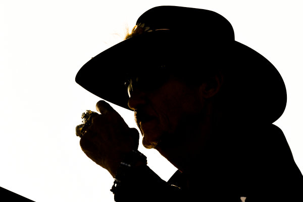 Monster Energy NASCAR Cup Series
AAA Texas 500
Texas Motor Speedway
Fort Worth, TX USA
Saturday 4 November 2017
Richard Petty, car for Aric Almirola (43), Richard Petty Motorsports, Smithfield Ford Fusion.
World Copyright: John K Harrelson
LAT Images Monster Energy NASCAR Cup Series
AAA Texas 500
Texas Motor Speedway
Fort Worth, TX USA
Saturday 4 November 2017
Richard Petty, car for Aric Almirola (43), Richard Petty Motorsports, Smithfield Ford Fusion.
World Copyright: John K Harrelson
LAT Images