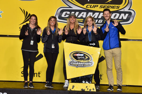 18-20 November, 2016, Homestead, Florida USA
Jimmie Johnson Championship Victory Lane Celebrations
© 2016, Nigel Kinrade
LAT Photo USA 18-20 November, 2016, Homestead, Florida USA
Jimmie Johnson Championship Victory Lane Celebrations
© 2016, Nigel Kinrade
LAT Photo USA