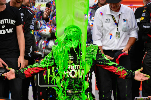 Monster Energy NASCAR Cup Series
Tales of the Turtles 400
Chicagoland Speedway, Joliet, IL USA
Sunday 17 September 2017
Martin Truex Jr, Furniture Row Racing, Furniture Row/Denver Mattress Toyota Camry celebrates in victory lane and gets slimed
World Copyright: Logan Whitton
LAT Images Monster Energy NASCAR Cup Series
Tales of the Turtles 400
Chicagoland Speedway, Joliet, IL USA
Sunday 17 September 2017
Martin Truex Jr, Furniture Row Racing, Furniture Row/Denver Mattress Toyota Camry celebrates in victory lane and gets slimed
World Copyright: Logan Whitton
LAT Images