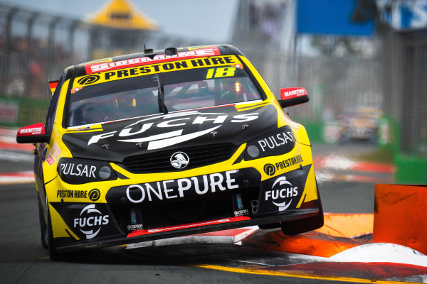 2017 Supercars Championship Round 12. 
Gold Coast 600, Surfers Paradise, Queensland, Australia.
Friday 20th October to Sunday 22nd October 2017.
Lee Holdsworth, Team 18 Holden. 
World Copyright: Daniel Kalisz/LAT Images
Ref: Digital Image 201017_VASCR12_DKIMG_0387.jpg