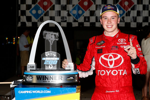 25 June, 2016, Madison, Illinois USA
Christopher Bell celebrates in victory lane
©2016, Russell LaBounty
LAT Photo USA
25 June, 2016, Madison, Illinois USA
Christopher Bell celebrates in victory lane
©2016, Russell LaBounty
LAT Photo USA