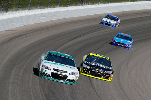 Monster Energy NASCAR Cup Series
Hollywood Casino 400
Kansas Speedway, Kansas City, KS USA
Sunday 22 October 2017
Kasey Kahne, Hendrick Motorsports, UniFirst Chevrolet SS and Paul Menard, Richard Childress Racing, Richmond/Menards Chevrolet SS
World Copyright: Russell LaBounty
LAT Images