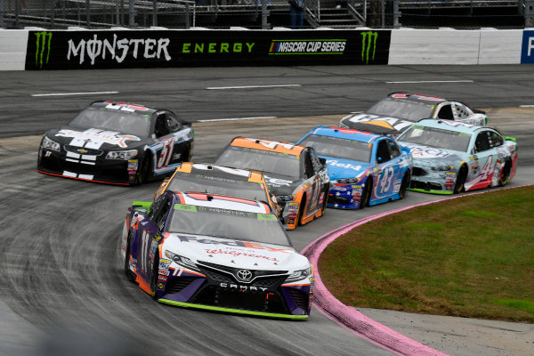 Monster Energy NASCAR Cup Series
First Data 500
Martinsville Speedway, Martinsville VA USA
Sunday 29 October 2017
Denny Hamlin, Joe Gibbs Racing, FedEx Walgreens Toyota Camry
World Copyright: Scott R LePage
LAT Images
ref: Digital Image lepage-171029-mart-8101