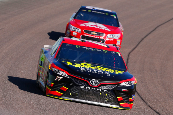 Monster Energy NASCAR Cup Series
Ford EcoBoost 400
Homestead-Miami Speedway, Homestead, FL USA
Sunday 19 November 2017
Erik Jones, Furniture Row Racing, 5-hour ENERGY Extra Strength Toyota Camry and Dale Earnhardt Jr, Hendrick Motorsports, Axalta Chevrolet SS
World Copyright: Russell LaBounty
LAT Images