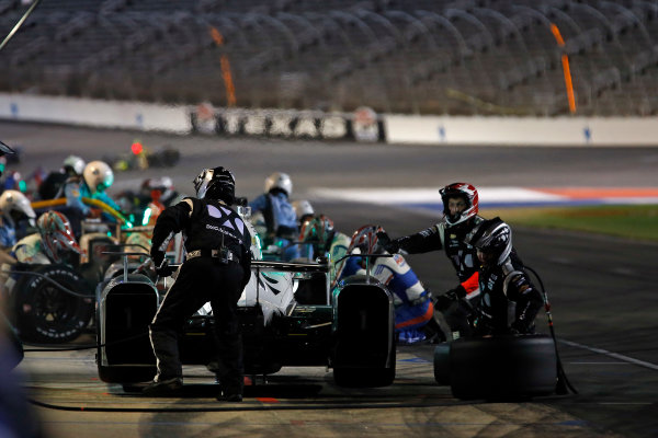 Verizon IndyCar Series
Rainguard Water Sealers 600
Texas Motor Speedway, Ft. Worth, TX USA
Saturday 10 June 2017
Simon Pagenaud, Team Penske Chevrolet pit stop
World Copyright: Phillip Abbott
LAT Images
ref: Digital Image abbott_texasIC_0617_4915