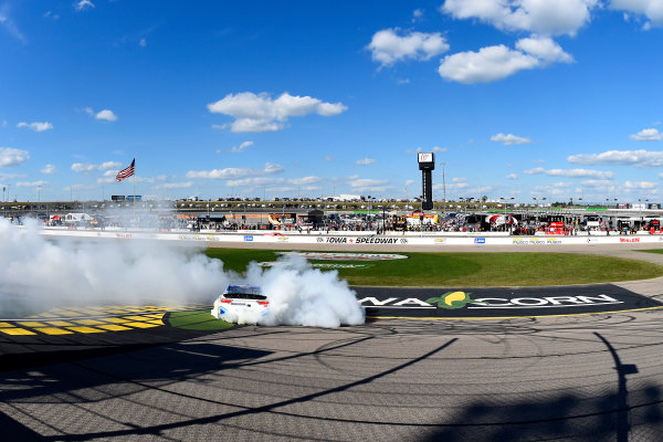 NASCAR XFINITY Series
U.S. Cellular 250
Iowa Speedway, Newton, IA USA
Saturday 29 July 2017
Ryan Preece, MoHawk Northeast Inc. Toyota Camry celebrates his win with a burnout
World Copyright: Russell LaBounty
LAT Images NASCAR XFINITY Series
U.S. Cellular 250
Iowa Speedway, Newton, IA USA
Saturday 29 July 2017
Ryan Preece, MoHawk Northeast Inc. Toyota Camry celebrates his win with a burnout
World Copyright: Russell LaBounty
LAT Images