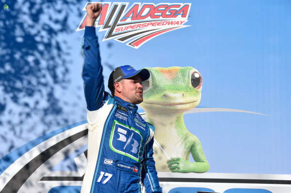 Monster Energy NASCAR Cup Series
GEICO 500
Talladega Superspeedway, Talladega, AL USA
Sunday 7 May 2017
Ricky Stenhouse Jr, Roush Fenway Racing, Fifth Third Bank Ford Fusion, celebrates in victory lane.
World Copyright: Rusty Jarrett
LAT Images
ref: Digital Image 17TAL1jh_05079 Monster Energy NASCAR Cup Series
GEICO 500
Talladega Superspeedway, Talladega, AL USA
Sunday 7 May 2017
Ricky Stenhouse Jr, Roush Fenway Racing, Fifth Third Bank Ford Fusion, celebrates in victory lane.
World Copyright: Rusty Jarrett
LAT Images
ref: Digital Image 17TAL1jh_05079