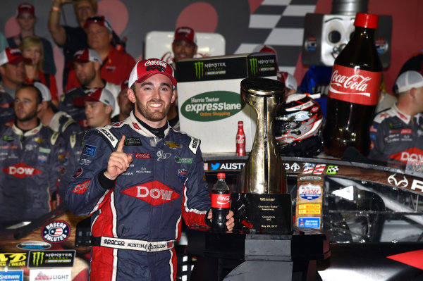 Monster Energy NASCAR Cup Series
Coca-Cola 600
Charlotte Motor Speedway, Concord, NC USA
Monday 29 May 2017
Austin Dillon, Richard Childress Racing, Dow Salutes Veterans Chevrolet SS celebrates his win in Victory Lane
World Copyright: Nigel Kinrade
LAT Images
ref: Digital Image 17CLT2nk10521 Monster Energy NASCAR Cup Series
Coca-Cola 600
Charlotte Motor Speedway, Concord, NC USA
Monday 29 May 2017
Austin Dillon, Richard Childress Racing, Dow Salutes Veterans Chevrolet SS celebrates his win in Victory Lane
World Copyright: Nigel Kinrade
LAT Images
ref: Digital Image 17CLT2nk10521