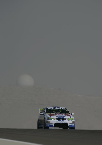 2007 Australian V8 Supercars.
Bahrain International Circuit. Sakhir, Bahrain.
2nd - 4th November. 
Mark Winterbottom on his way to winning race 1 of 3 during the V8 Supercar Desert 400. Action. 
World Copyright: Mark Horsburgh/LAT Photographic. 
Ref: Digital Image 5-Winterbot-RD12-07-7600