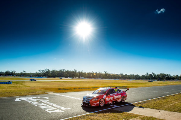 2017 Supercars Championship Round 8. 
Ipswich SuperSprint, Queensland Raceway, Queensland, Australia.
Friday 28th July to Sunday 30th July 2017.
Simona de Silvestro, Nissan Motorsport. 
World Copyright: Daniel Kalisz/ LAT Images
Ref: Digital Image 280717_VASCR8_DKIMG_7918.jpg