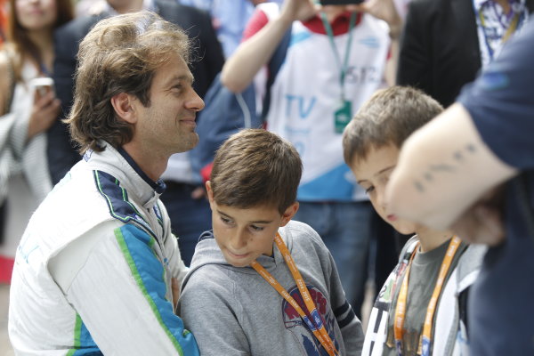 2014/2015 FIA Formula E Championship.
London e-Prix, Battersea Park, London, UK.
Sunday 28 June 2015.
Jarno Trulli (ITA)/Trulli Racing - Spark-Renault SRT_01E on the grid. 
World Copyright: Sam Bloxham/LAT Photographic/Formula E.
ref: Digital Image _G7C8422
