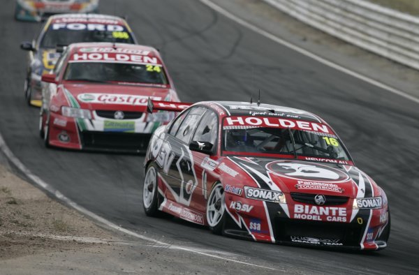 2005 Australian V8 Supercars
Symmons Plains Raceway, Australia. 11th - 13th November 2005
Race winner Garth Tander (HSV Dealer Team Holden Commodore VZ), leads Steven Richards (Team Perkins Racing Holden Commodore VY).
World Copyright: Mark Horsburgh / LAT Photographic
ref: 05AusV8SP39 2005 Australian V8 Supercars
Symmons Plains Raceway, Australia. 11th - 13th November 2005
Race winner Garth Tander (HSV Dealer Team Holden Commodore VZ), leads Steven Richards (Team Perkins Racing Holden Commodore VY).
World Copyright: Mark Horsburgh / LAT Photographic
ref: 05AusV8SP39