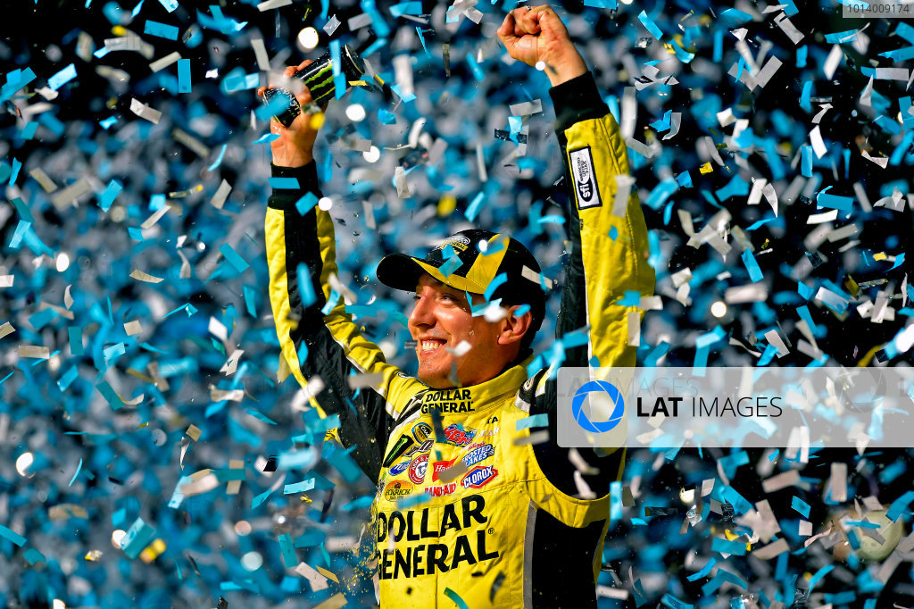 September 13, 2013, Joliet, Illinois USA
Kyle Busch celebrates in Victory Lane
© 2013, Brian Czobat
LAT Photo USA
September 13, 2013, Joliet, Illinois USA
Kyle Busch celebrates in Victory Lane
© 2013, Brian Czobat
LAT Photo USA