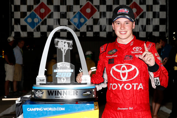 25 June, 2016, Madison, Illinois USA
Christopher Bell celebrates in victory lane
©2016, Russell LaBounty
LAT Photo USA
25 June, 2016, Madison, Illinois USA
Christopher Bell celebrates in victory lane
©2016, Russell LaBounty
LAT Photo USA