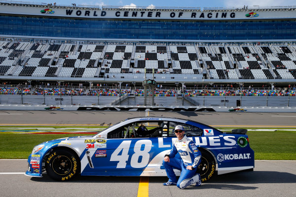 13-21 February, 2016, Daytona Beach, Florida USA  
Jimmie Johnson, driver of the #48 Lowe's Chevrolet, poses with his car after qualifying for the NASCAR Sprint Cup Series Daytona 500 at Daytona International Speedway on February 14, 2016 in Daytona Beach, Florida.  
LAT Photo USA via NASCAR via Getty Images