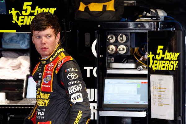 2017 Monster Energy NASCAR Cup Series
STP 500
Martinsville Speedway, Martinsville, VA USA
Friday 31 March 2017
Erik Jones, 5-hour Energy Extra Strength Toyota Camry
World Copyright: Matthew T. Thacker/LAT Images
ref: Digital Image 17MART11031