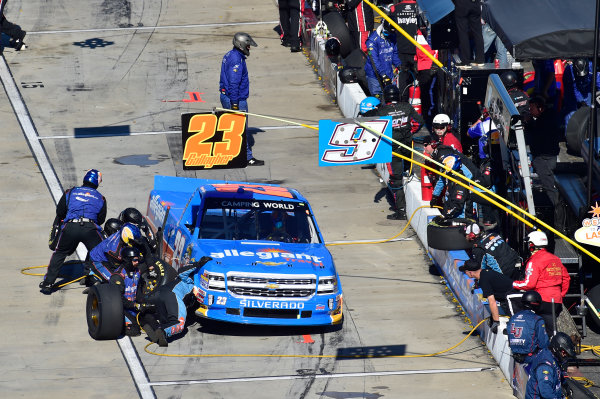 28-29 October, 2016, Martinsville, Virginia USA
Spencer Gallagher makes a pit stop.
?2016, John Harrelson / LAT Photo USA 28-29 October, 2016, Martinsville, Virginia USA
Spencer Gallagher makes a pit stop.
?2016, John Harrelson / LAT Photo USA