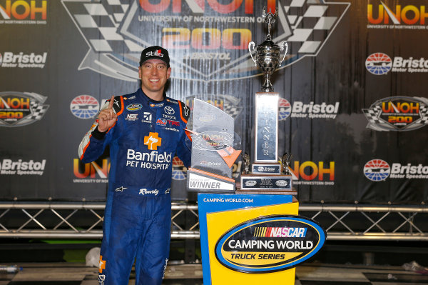 NASCAR Camping World Truck Series
UNOH 200
Bristol Motor Speedway, Bristol, TN USA
Thursday 17 August 2017
Kyle Busch, Banfield Pet Hospital Toyota Tundra, celebrates in victory lane.
World Copyright: Russell LaBountyLAT Images NASCAR Camping World Truck Series
UNOH 200
Bristol Motor Speedway, Bristol, TN USA
Thursday 17 August 2017
Kyle Busch, Banfield Pet Hospital Toyota Tundra, celebrates in victory lane.
World Copyright: Russell LaBountyLAT Images