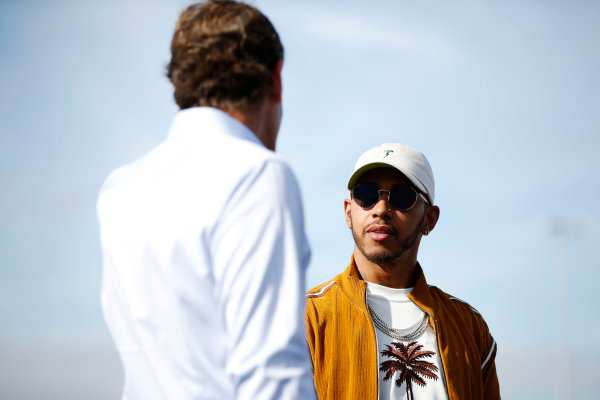 Circuit of the Americas, Austin, Texas, United States of America.
Thursday 19 October 2017.
Lewis Hamilton, Mercedes AMG, opens the kart track with Bobby Epstein, COTA chairman.
World Copyright: Zak Mauger/LAT Images 
ref: Digital Image _X0W3358