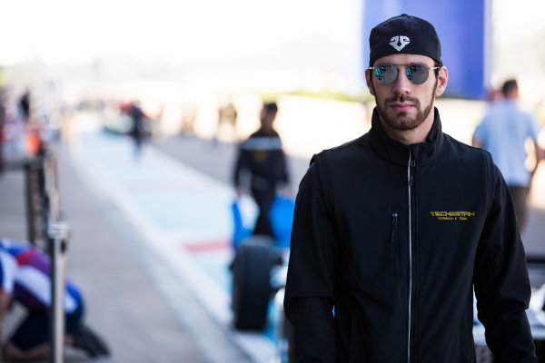 2016/2017 FIA Formula E Championship.
Marrakesh ePrix, Circuit International Automobile Moulay El Hassan, Marrakesh, Morocco.
Friday 11 November 2016.
Jean-Eric Vergne (FRA), Techeetah, Spark-Renault, Renault Z.E 16.
Photo: Sam Bloxham/LAT/Formula E
ref: Digital Image _SBB6247 2016/2017 FIA Formula E Championship.
Marrakesh ePrix, Circuit International Automobile Moulay El Hassan, Marrakesh, Morocco.
Friday 11 November 2016.
Jean-Eric Vergne (FRA), Techeetah, Spark-Renault, Renault Z.E 16.
Photo: Sam Bloxham/LAT/Formula E
ref: Digital Image _SBB6247