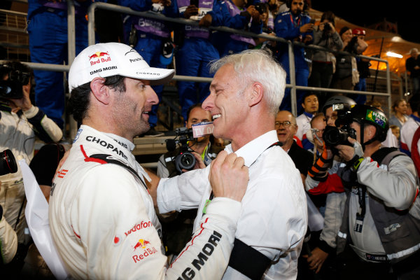 2015 FIA World Endurance Championship
Bahrain 6-Hours
Bahrain International Circuit, Bahrain
Saturday 21 November 2015.
Mark Webber (#17 LMP1 Porsche AG Porsche 919 Hybrid celebrates after winning the drivers championship.
World Copyright: Alastair Staley/LAT Photographic
ref: Digital Image _79P1382 2015 FIA World Endurance Championship
Bahrain 6-Hours
Bahrain International Circuit, Bahrain
Saturday 21 November 2015.
Mark Webber (#17 LMP1 Porsche AG Porsche 919 Hybrid celebrates after winning the drivers championship.
World Copyright: Alastair Staley/LAT Photographic
ref: Digital Image _79P1382