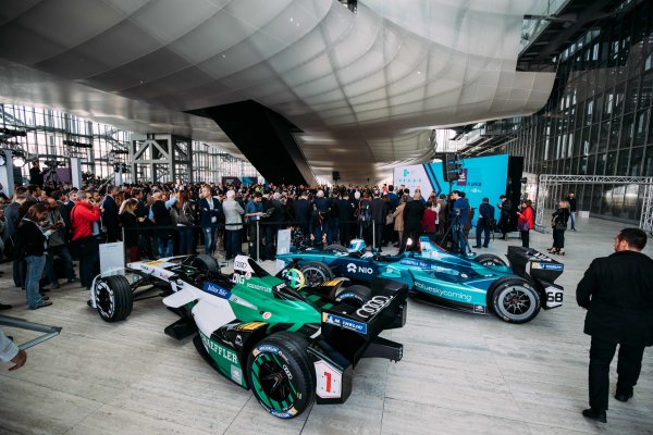 2017/2018 FIA Formula E Championship.
Street Demonstration - Rome, Italy.
Lucas Di Grassi (BRA), Audi Sport ABT Schaeffler, Audi e-tron FE04 and Luca Filippi (ITA), NIO Formula E Team, NextEV NIO Sport 003.
Thursday 19 October 2017.
Photo: Malcom Griffiths/LAT/Formula E
ref: Digital Image MALK0233