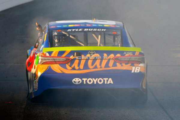 Monster Energy NASCAR Cup Series
ISM Connect 300
New Hampshire Motor Speedway
Loudon, NH USA
Sunday 24 September 2017
Kyle Busch, Joe Gibbs Racing, M&M's Caramel Toyota Camry celebrates his win
World Copyright: Nigel Kinrade
LAT Images Monster Energy NASCAR Cup Series
ISM Connect 300
New Hampshire Motor Speedway
Loudon, NH USA
Sunday 24 September 2017
Kyle Busch, Joe Gibbs Racing, M&M's Caramel Toyota Camry celebrates his win
World Copyright: Nigel Kinrade
LAT Images